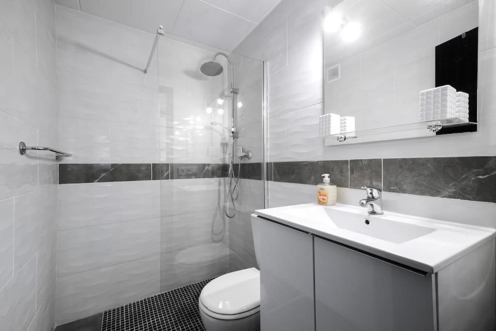 Bonito Apartamento Equipado, Cerca De La Playa Empuriabrava Exterior photo
